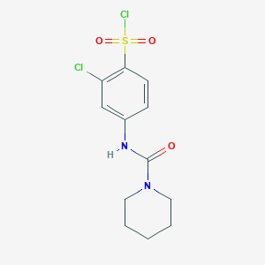 molecular formula C12H14Cl2N2O3S B2893199 2-Chloro-4-(piperidine-1-carboxamido)benzene-1-sulfonyl chloride CAS No. 680617-78-1