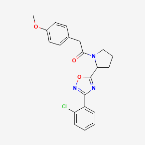 molecular formula C21H20ClN3O3 B2893209 3-(2-Chlorophenyl)-5-{1-[(4-methoxyphenyl)acetyl]pyrrolidin-2-yl}-1,2,4-oxadiazole CAS No. 1795293-37-6