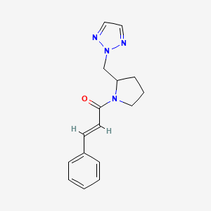 molecular formula C16H18N4O B2894146 (E)-1-(2-((2H-1,2,3-triazol-2-yl)methyl)pyrrolidin-1-yl)-3-phenylprop-2-en-1-one CAS No. 2210222-64-1