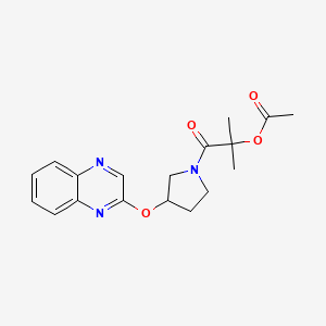 molecular formula C18H21N3O4 B2894282 2-Methyl-1-oxo-1-[3-(quinoxalin-2-yloxy)pyrrolidin-1-yl]propan-2-yl acetate CAS No. 2097894-85-2