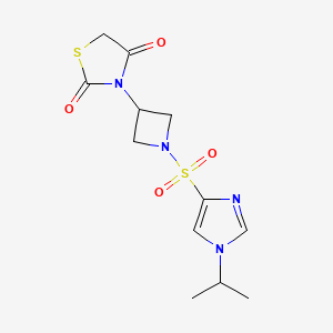 molecular formula C12H16N4O4S2 B2894729 3-(1-((1-isopropyl-1H-imidazol-4-yl)sulfonyl)azetidin-3-yl)thiazolidine-2,4-dione CAS No. 1795423-12-9