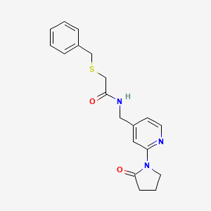 2-(benzylthio)-N-((2-(2-oxopyrrolidin-1-yl)pyridin-4-yl)methyl)acetamide