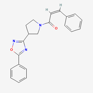 molecular formula C21H19N3O2 B2896763 (Z)-3-phenyl-1-(3-(5-phenyl-1,2,4-oxadiazol-3-yl)pyrrolidin-1-yl)prop-2-en-1-one CAS No. 2035004-60-3