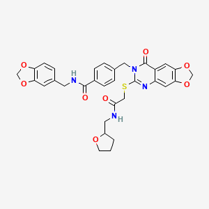 molecular formula C32H30N4O8S B2898558 N-(1,3-benzodioxol-5-ylmethyl)-4-{[8-oxo-6-({2-oxo-2-[(tetrahydrofuran-2-ylmethyl)amino]ethyl}thio)[1,3]dioxolo[4,5-g]quinazolin-7(8H)-yl]methyl}benzamide CAS No. 688061-99-6