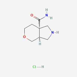B2898746 (3As,7aS)-2,3,3a,4,6,7-hexahydro-1H-pyrano[3,4-c]pyrrole-7a-carboxamide;hydrochloride CAS No. 2137684-14-9