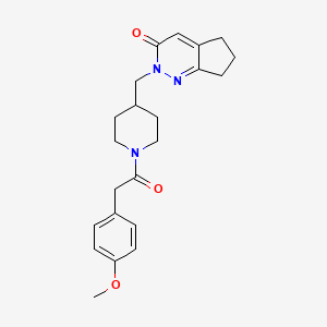 B2899331 2-[[1-[2-(4-Methoxyphenyl)acetyl]piperidin-4-yl]methyl]-6,7-dihydro-5H-cyclopenta[c]pyridazin-3-one CAS No. 2379971-66-9