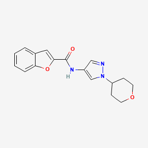 molecular formula C17H17N3O3 B2901175 N-(1-(tetrahydro-2H-pyran-4-yl)-1H-pyrazol-4-yl)benzofuran-2-carboxamide CAS No. 1796948-44-1