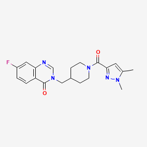 molecular formula C20H22FN5O2 B2901513 3-[[1-(1,5-Dimethylpyrazole-3-carbonyl)piperidin-4-yl]methyl]-7-fluoroquinazolin-4-one CAS No. 2415563-74-3