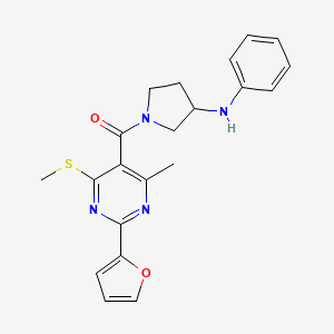 molecular formula C21H22N4O2S B2902114 1-[2-(furan-2-yl)-4-methyl-6-(methylsulfanyl)pyrimidine-5-carbonyl]-N-phenylpyrrolidin-3-amine CAS No. 1808512-87-9