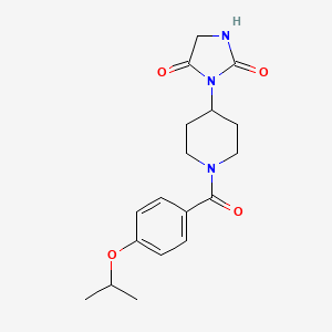 molecular formula C18H23N3O4 B2903419 3-(1-(4-Isopropoxybenzoyl)piperidin-4-yl)imidazolidine-2,4-dione CAS No. 2309537-86-6