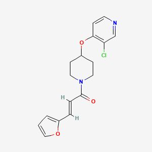 molecular formula C17H17ClN2O3 B2903560 (E)-1-(4-((3-chloropyridin-4-yl)oxy)piperidin-1-yl)-3-(furan-2-yl)prop-2-en-1-one CAS No. 2035022-82-1