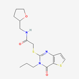 molecular formula C16H21N3O3S2 B2903937 2-[(4-oxo-3-propyl-3,4-dihydrothieno[3,2-d]pyrimidin-2-yl)sulfanyl]-N-(tetrahydrofuran-2-ylmethyl)acetamide CAS No. 1252929-63-7
