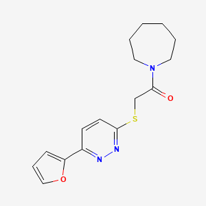 molecular formula C16H19N3O2S B2904687 1-(氮杂环戊-1-基)-2-[6-(呋喃-2-基)嘧啶并哒嗪-3-基]磺酰乙酮 CAS No. 872704-12-6