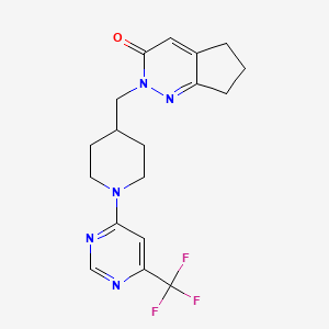 2-({1-[6-(trifluoromethyl)pyrimidin-4-yl]piperidin-4-yl}methyl)-2H,3H,5H,6H,7H-cyclopenta[c]pyridazin-3-one