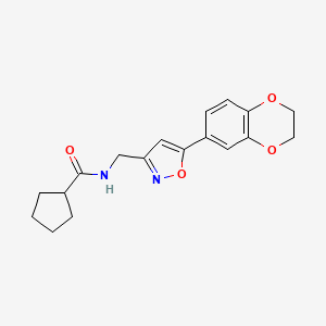 molecular formula C18H20N2O4 B2906224 N-((5-(2,3-dihydrobenzo[b][1,4]dioxin-6-yl)isoxazol-3-yl)methyl)cyclopentanecarboxamide CAS No. 1210345-14-4