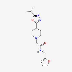 N-(furan-2-ylmethyl)-2-(4-(5-isopropyl-1,3,4-oxadiazol-2-yl)piperidin-1-yl)acetamide