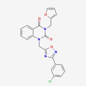 molecular formula C22H15ClN4O4 B2906901 1-((3-(3-chlorophenyl)-1,2,4-oxadiazol-5-yl)methyl)-3-(furan-2-ylmethyl)quinazoline-2,4(1H,3H)-dione CAS No. 1207022-50-1
