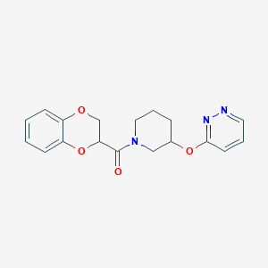 (2,3-Dihydrobenzo[b][1,4]dioxin-2-yl)(3-(pyridazin-3-yloxy)piperidin-1-yl)methanone