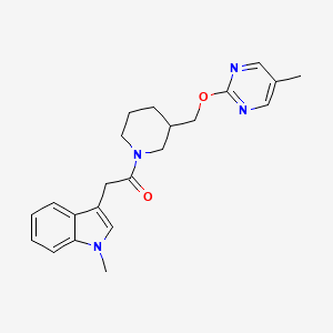 molecular formula C22H26N4O2 B2909064 2-(1-Methylindol-3-yl)-1-[3-[(5-methylpyrimidin-2-yl)oxymethyl]piperidin-1-yl]ethanone CAS No. 2379986-50-0