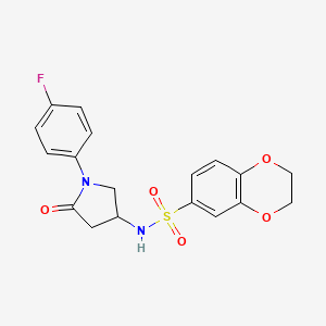 molecular formula C18H17FN2O5S B2909100 N-(1-(4-fluorophenyl)-5-oxopyrrolidin-3-yl)-2,3-dihydrobenzo[b][1,4]dioxine-6-sulfonamide CAS No. 896315-03-0