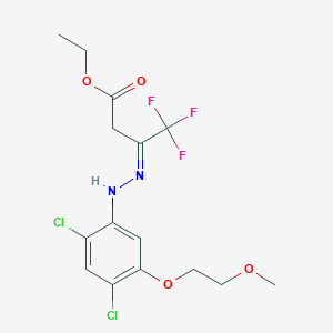 molecular formula C15H17Cl2F3N2O4 B2909606 ethyl 3-{(E)-2-[2,4-dichloro-5-(2-methoxyethoxy)phenyl]hydrazono}-4,4,4-trifluorobutanoate CAS No. 866136-37-0