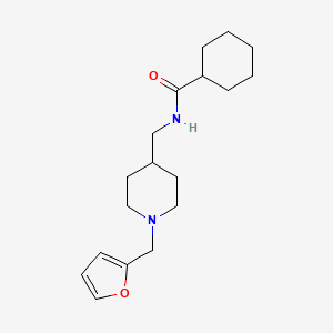 N-((1-(furan-2-ylmethyl)piperidin-4-yl)methyl)cyclohexanecarboxamide