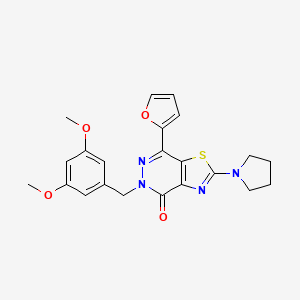 molecular formula C22H22N4O4S B2913205 5-(3,5-dimethoxybenzyl)-7-(furan-2-yl)-2-(pyrrolidin-1-yl)thiazolo[4,5-d]pyridazin-4(5H)-one CAS No. 1105207-61-1