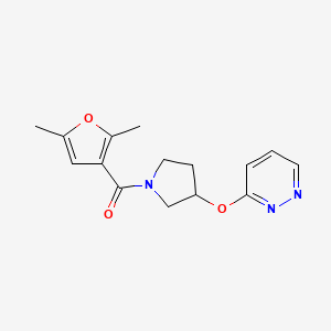 molecular formula C15H17N3O3 B2914625 (2,5-Dimethylfuran-3-yl)(3-(pyridazin-3-yloxy)pyrrolidin-1-yl)methanone CAS No. 2034562-81-5