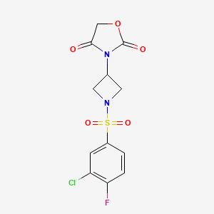 molecular formula C12H10ClFN2O5S B2914671 3-(1-((3-氯-4-氟苯基)磺酰基)氮杂环丁-3-基)恶唑烷-2,4-二酮 CAS No. 1903863-71-7