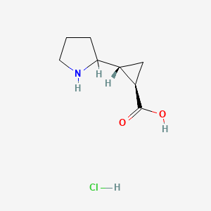 molecular formula C8H14ClNO2 B2916001 (1R,2R)-2-吡咯烷-2-基环丙烷-1-羧酸;盐酸盐 CAS No. 2418618-68-3