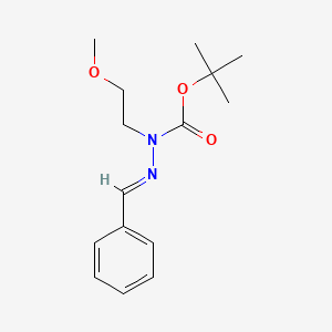 molecular formula C15H22N2O3 B2916358 (E)-叔丁基 2-亚苄基-1-(2-甲氧基乙基)肼甲酸酯 CAS No. 1956426-88-2