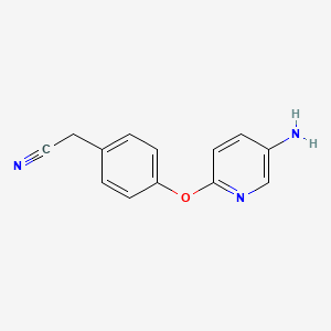 molecular formula C13H11N3O B2917053 2-{4-[(5-氨基吡啶-2-基)氧基]苯基}乙腈 CAS No. 875703-46-1