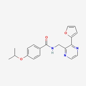 molecular formula C19H19N3O3 B2917054 N-((3-(furan-2-yl)pyrazin-2-yl)methyl)-4-isopropoxybenzamide CAS No. 2034539-85-8