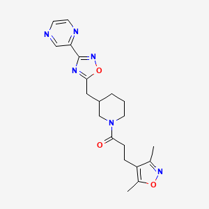 3-(3,5-Dimethylisoxazol-4-yl)-1-(3-((3-(pyrazin-2-yl)-1,2,4-oxadiazol-5-yl)methyl)piperidin-1-yl)propan-1-one