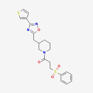 3-(Phenylsulfonyl)-1-(3-((3-(thiophen-3-yl)-1,2,4-oxadiazol-5-yl)methyl)piperidin-1-yl)propan-1-one