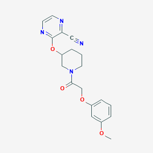 3-((1-(2-(3-Methoxyphenoxy)acetyl)piperidin-3-yl)oxy)pyrazine-2-carbonitrile