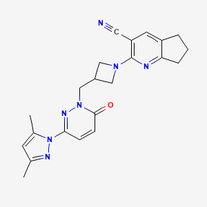 molecular formula C22H23N7O B2920757 2-(3-{[3-(3,5-dimethyl-1H-pyrazol-1-yl)-6-oxo-1,6-dihydropyridazin-1-yl]methyl}azetidin-1-yl)-5H,6H,7H-cyclopenta[b]pyridine-3-carbonitrile CAS No. 2176201-35-5