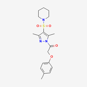 molecular formula C19H25N3O4S B2921508 1-({3,5-二甲基-1-[(4-甲基苯氧基)乙酰基]-1H-吡唑-4-基}磺酰基)哌啶 CAS No. 942873-14-5