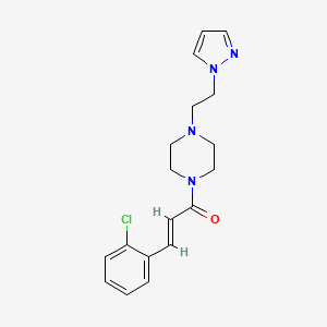 molecular formula C18H21ClN4O B2921542 (E)-1-(4-(2-(1H-吡唑-1-基)乙基)哌嗪-1-基)-3-(2-氯苯基)丙-2-烯-1-酮 CAS No. 1334377-05-7