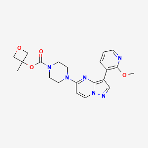 molecular formula C21H24N6O4 B2922269 3-甲基氧杂环丁烷-3-基 4-[3-(2-甲氧基吡啶-3-基)吡唑并[1,5-a]嘧啶-5-基]哌嗪-1-羧酸酯 