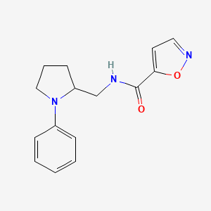 molecular formula C15H17N3O2 B2922400 N-((1-苯基吡咯烷-2-基)甲基)异恶唑-5-甲酰胺 CAS No. 1797873-83-6