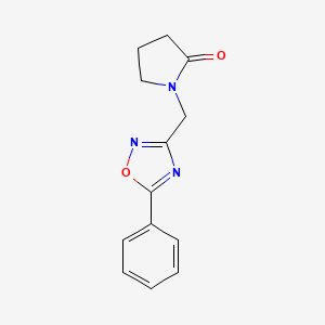 molecular formula C13H13N3O2 B2923723 1-[(5-Phenyl-1,2,4-oxadiazol-3-yl)methyl]pyrrolidin-2-one CAS No. 1358021-10-9