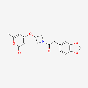 molecular formula C18H17NO6 B2924568 4-((1-(2-(benzo[d][1,3]dioxol-5-yl)acetyl)azetidin-3-yl)oxy)-6-methyl-2H-pyran-2-one CAS No. 2034271-82-2