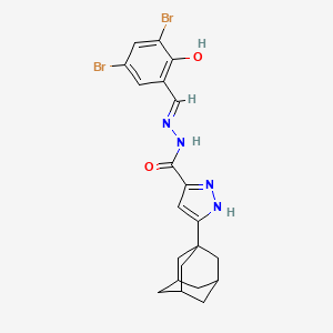 molecular formula C21H22Br2N4O2 B2924930 (E)-3-((3r,5r,7r)-adamantan-1-yl)-N'-(3,5-dibromo-2-hydroxybenzylidene)-1H-pyrazole-5-carbohydrazide CAS No. 305356-08-5