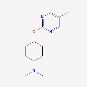 molecular formula C12H18FN3O B2925095 4-[(5-氟嘧啶-2-基)氧基]-N,N-二甲基环己-1-胺 CAS No. 2202092-54-2