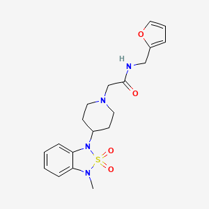 molecular formula C19H24N4O4S B2925674 N-(呋喃-2-基甲基)-2-(4-(3-甲基-2,2-二氧化苯并[c][1,2,5]噻二唑-1(3H)-基)哌啶-1-基)乙酰胺 CAS No. 2034608-59-6