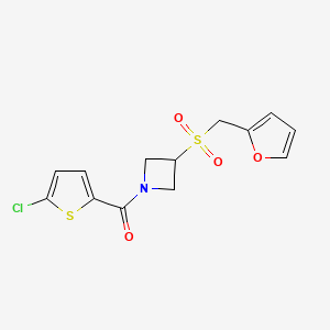 molecular formula C13H12ClNO4S2 B2926055 (5-氯噻吩-2-基)(3-((呋喃-2-基甲基)磺酰基)氮杂环丁-1-基)甲酮 CAS No. 1797847-80-3