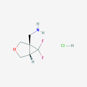 molecular formula C6H10ClF2NO B2926116 [(1S,5S)-6,6-二氟-3-氧代双环[3.1.0]己烷-1-基]甲胺；盐酸盐 CAS No. 2418596-49-1