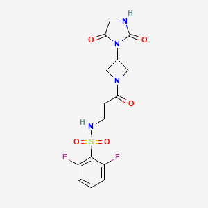 molecular formula C15H16F2N4O5S B2926295 N-(3-(3-(2,5-二氧代咪唑烷-1-基)氮杂环丁烷-1-基)-3-氧代丙基)-2,6-二氟苯磺酰胺 CAS No. 2034495-67-3
