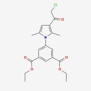 B2926297 Ethyl 3-[3-(2-chloroacetyl)-2,5-dimethylpyrrolyl]-5-(ethoxycarbonyl)benzoate CAS No. 315710-84-0